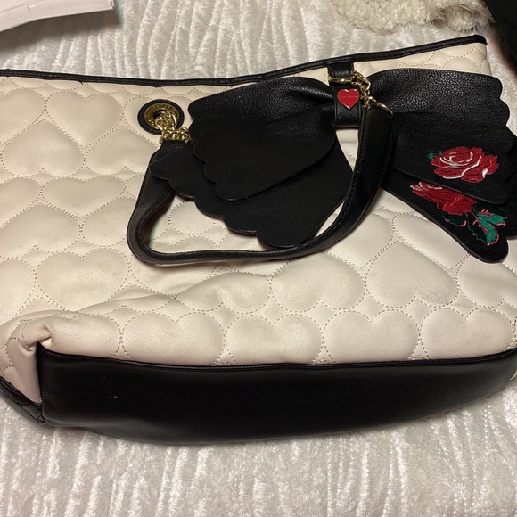 Purse - Picture 2 of 2